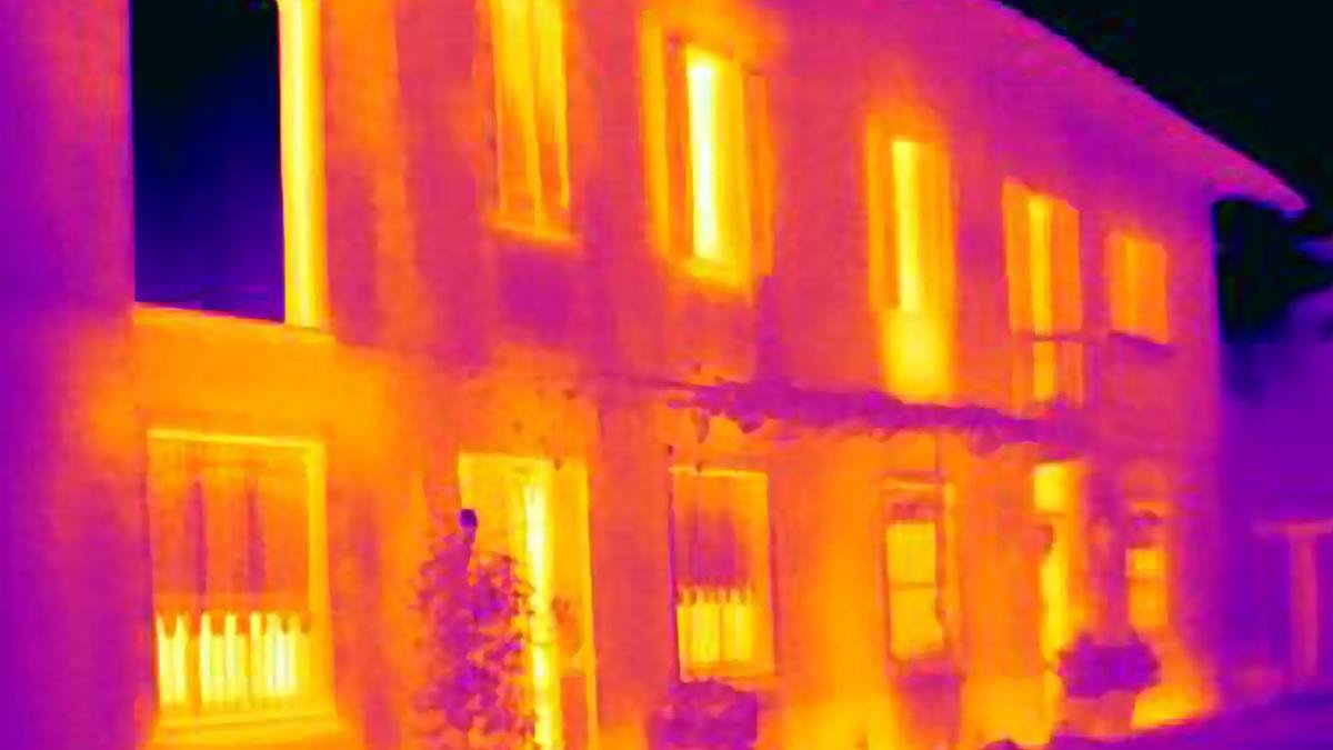 Wärmeverluste an einem Wohnhaus untersuchen